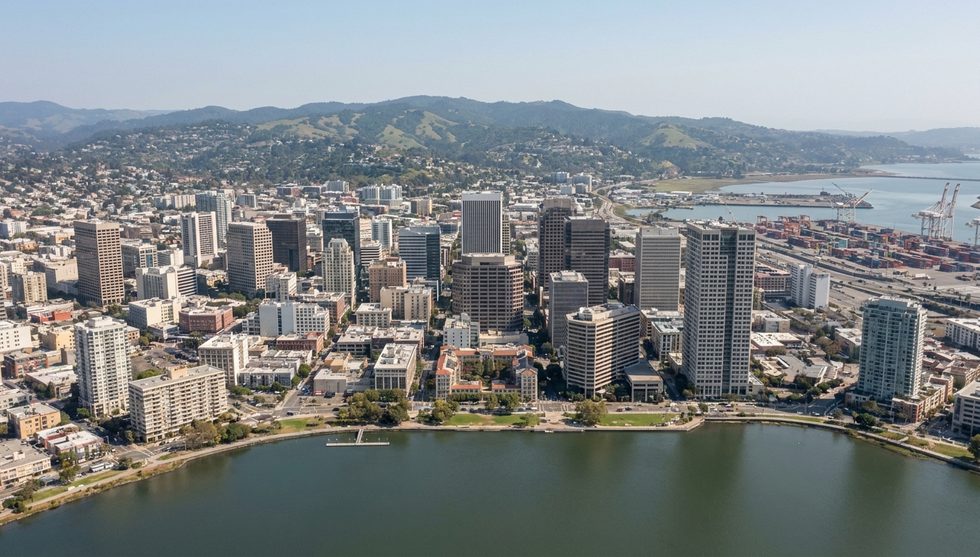 Oakland, CA cityscape, where Kihan Marketing provides digital marketing services.